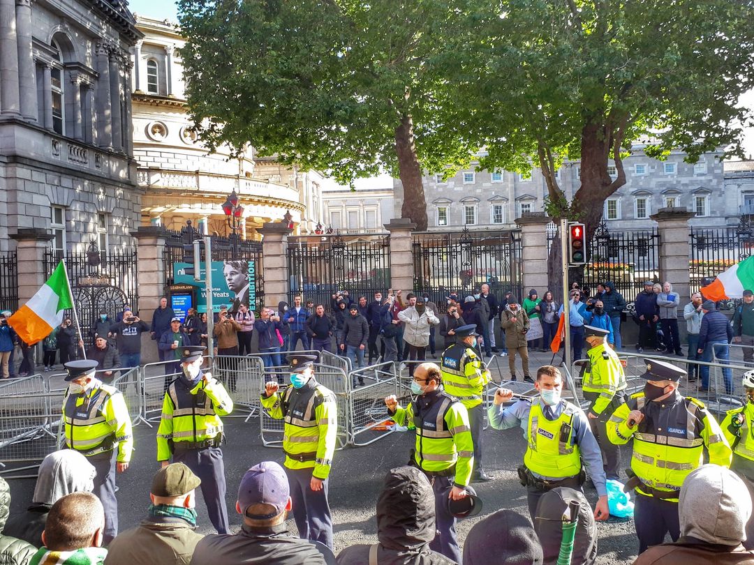 Just 9 tweets explaining to clueless journalists what happened on Kildare Street yesterday