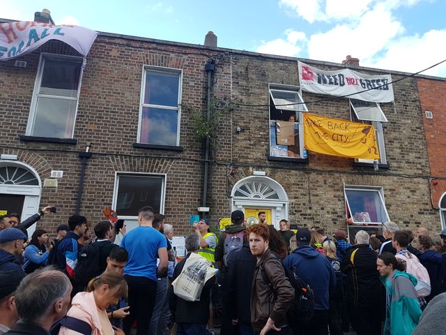 Support for Summerhill Occupation grows as crowds rally against the housing crisis