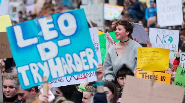 Thousands march in Dublin for #SchoolStrike4Climate