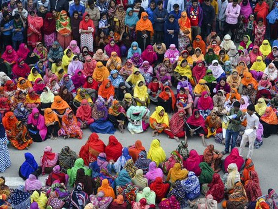 Police violence against strikers continues in Bangladesh