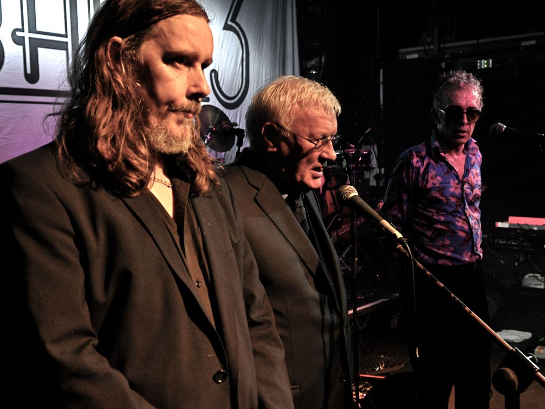 Revolutionary Stomp - Backstage with Alabama 3